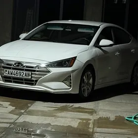 Hyundai Elantra 2019