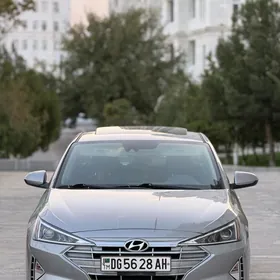 Hyundai Elantra 2020