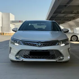 Toyota Camry 2016