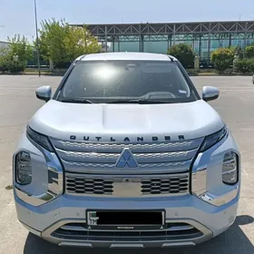 Mitsubishi Outlander 2021