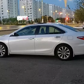 Toyota Camry 2017