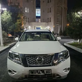 Nissan Pathfinder 2013