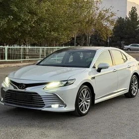 Toyota Camry 2023
