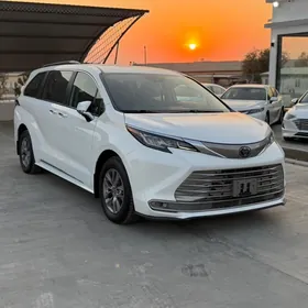Toyota Sienna 2021