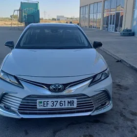 Toyota Camry 2023