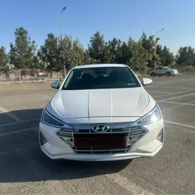 Hyundai Elantra 2020