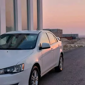 Mitsubishi Lanser 2014