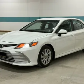Toyota Camry 2022