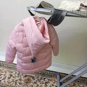 б/у куртка в хорошем состоянии