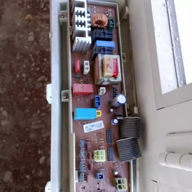 kir tuwyny maşynyň platasy