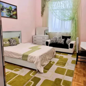 PODWOÝSKIÝ/4-KOMNAT.ELITKA