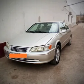 Toyota Camry 2000