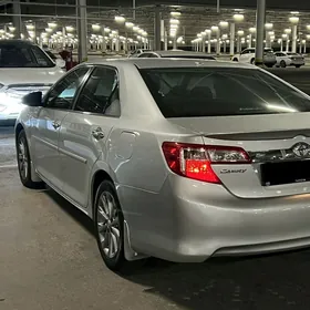 Toyota Camry 2014