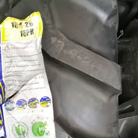 Traktor JCB 18.4/R26 Bobcat 12-16.5