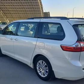 Toyota Sienna 2016