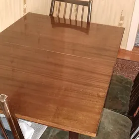 обеденный стол