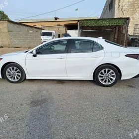 Toyota Camry 2022