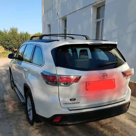 Toyota Highlander 2016