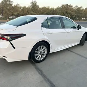 Toyota Camry 2022