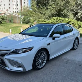 Toyota Camry 2020