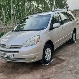 Toyota Sienna 2004