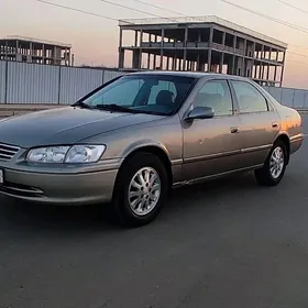 Toyota Camry 2000