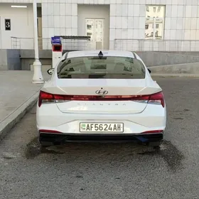 Hyundai Elantra 2021