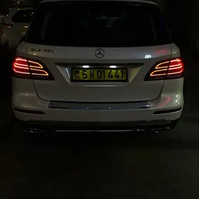 Mercedes-Benz GLE-Class 2015