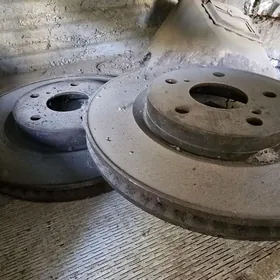 Lexus 300. 330 baradan diska