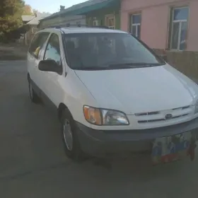 Toyota Sienna 1998