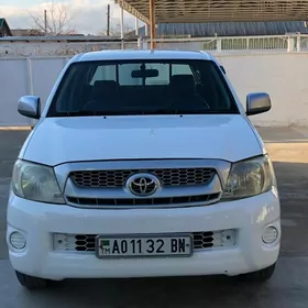 Toyota Hilux 2011
