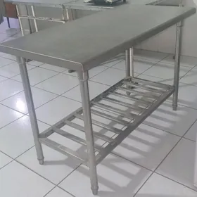 Nežaweýka Aşhana stol стол