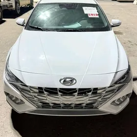 Hyundai Elantra 2023
