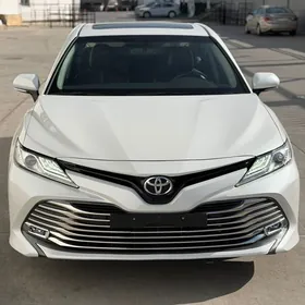 Toyota Camry 2020