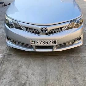 Toyota Camry 2014