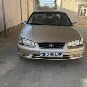 Toyota Camry 2000