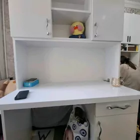 Стол письменный