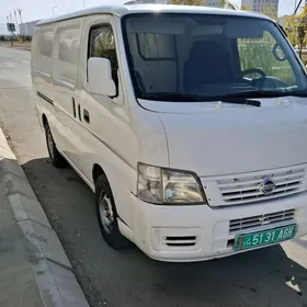 Nissan Urvan 2003