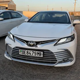Toyota Camry 2024