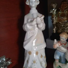 Gadymy statuetka , sneguroçka