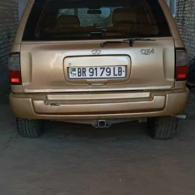 Nissan Pathfinder 1999