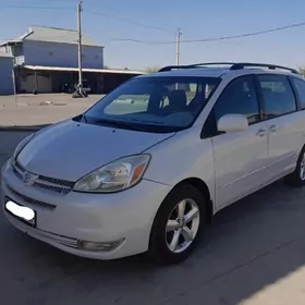 Toyota Sienna 2005