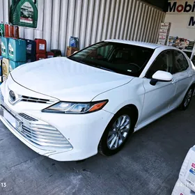 Toyota Camry 2018