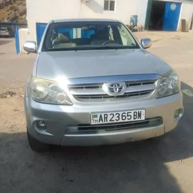 Toyota Fortuner 2007