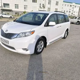 Toyota Sienna 2016