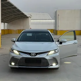 Toyota Camry 2022