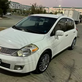 Nissan Versa 2010
