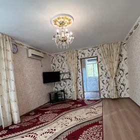 1 etaj 1 Kmnt 35.000