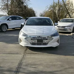 Hyundai Elantra 2019