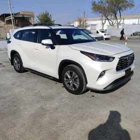 Toyota Highlander 2022
